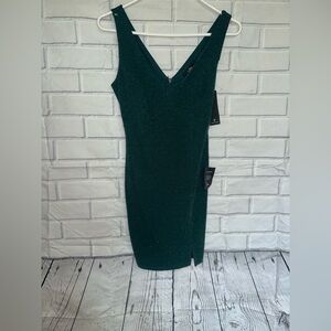 Elegant Green Sleeveless Dress